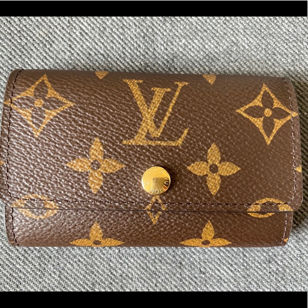 Louis Vuitton 6 Key Holder Monogram 100% Authentic
